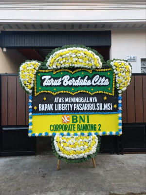 Papan Bunga Duka di Wek V